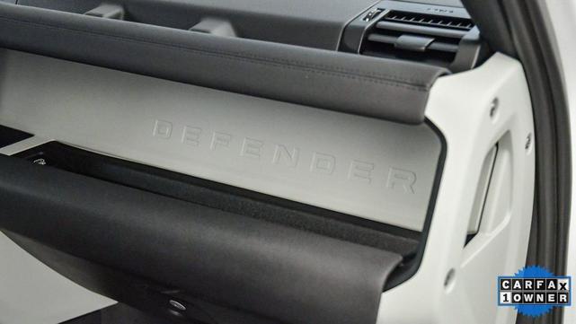 Photo of 2022 White Land Rover Defender
