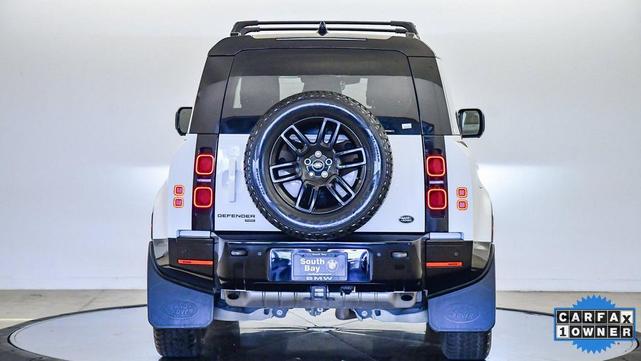 Photo of 2022 White Land Rover Defender