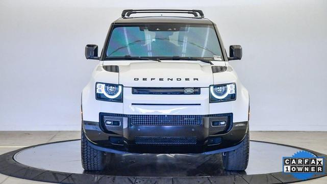 Photo of 2022 White Land Rover Defender