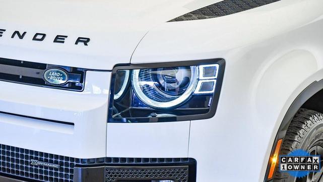 Photo of 2022 White Land Rover Defender