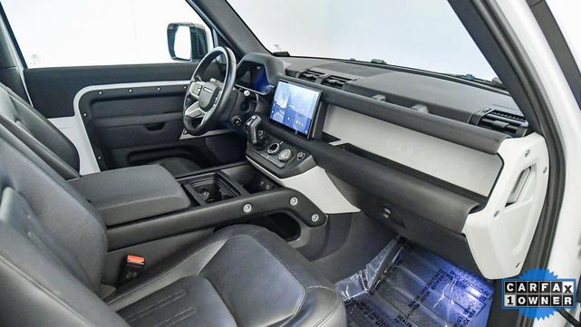 Photo of 2022 White Land Rover Defender