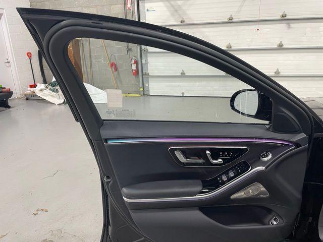 Photo of 2023 Black Mercedes-Benz S-Class