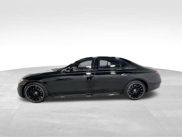 Photo of 2023 Black Mercedes-Benz S-Class