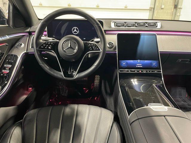Photo of 2023 Black Mercedes-Benz S-Class