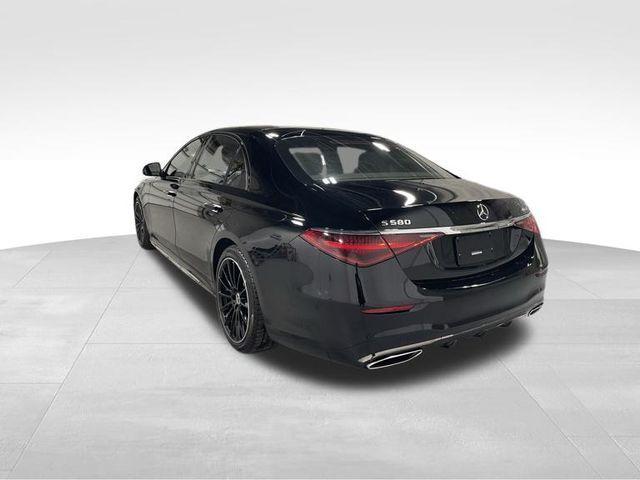 Photo of 2023 Black Mercedes-Benz S-Class