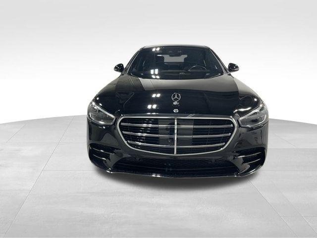 Photo of 2023 Black Mercedes-Benz S-Class