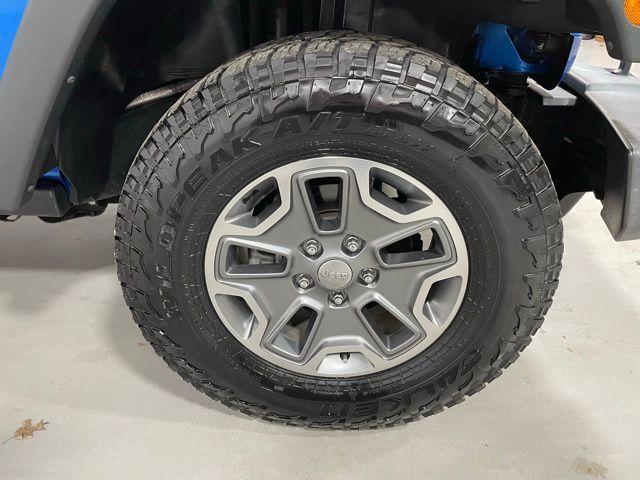 Photo of 2016 Hydro Blue Pearl Jeep Wrangler Unlimited