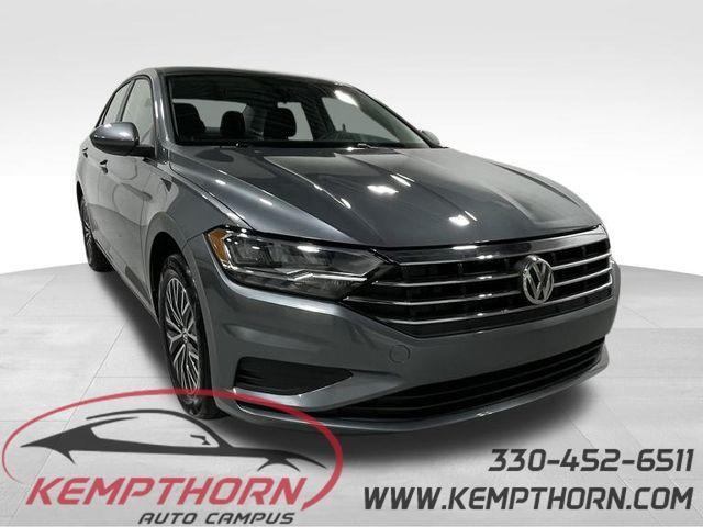 Photo of 2021 Platinum Gray Metallic Volkswagen Jetta