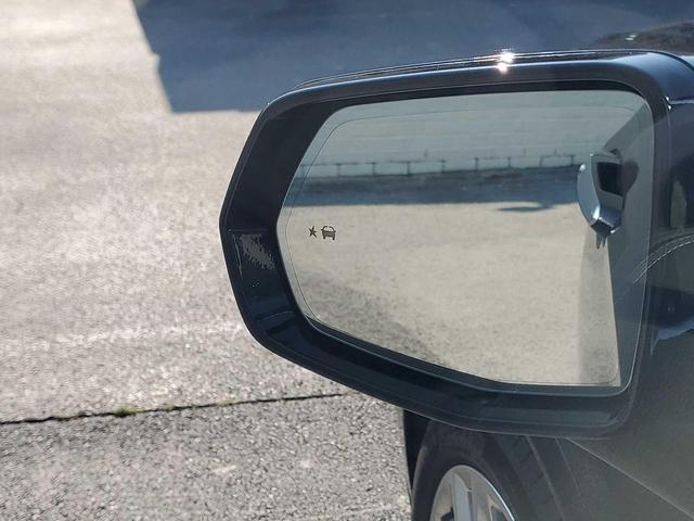 Photo of 2023 Stellar Black Metallic Cadillac XT6