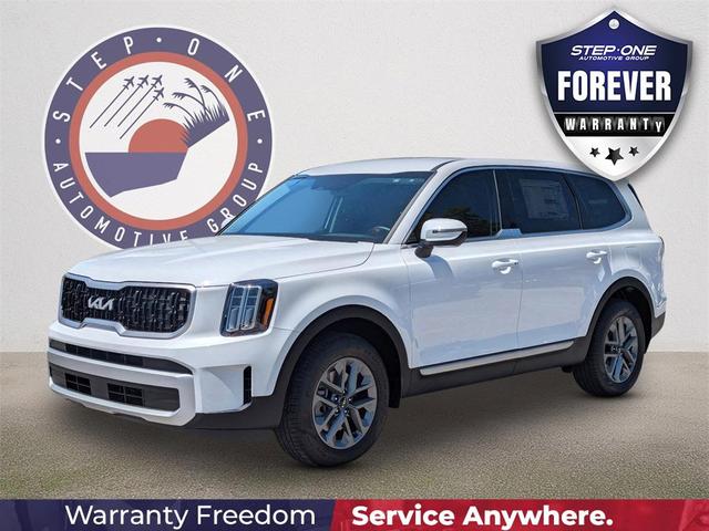 Photo of 2025 Glacial White Pearl Kia Telluride