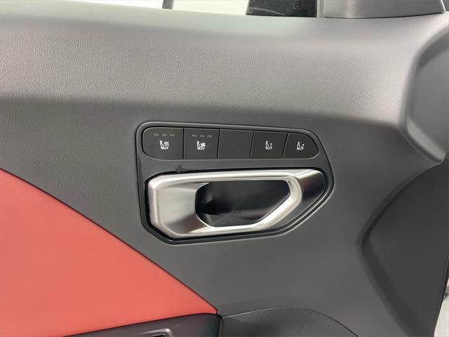 Photo of 2025 Snow White Pearl Kia K4