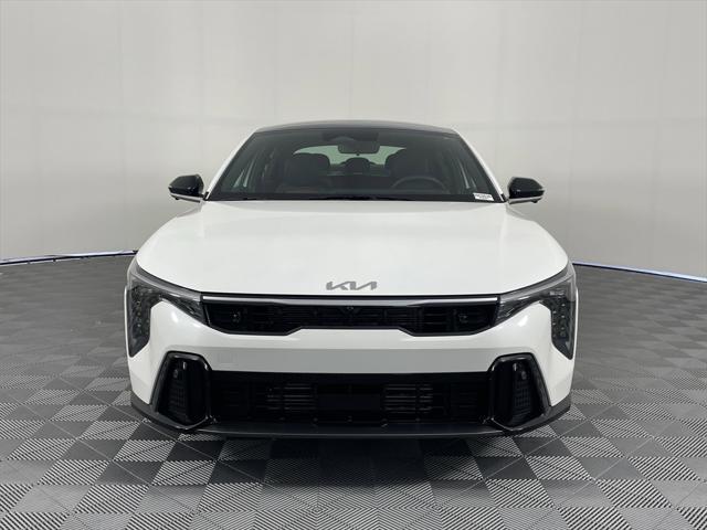 Photo of 2025 Snow White Pearl Kia K4