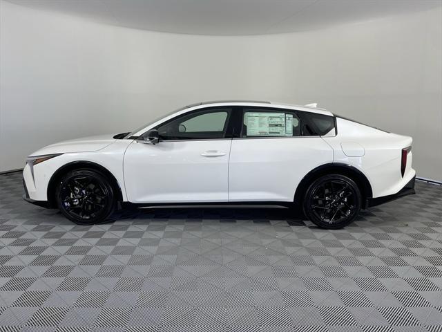 Photo of 2025 Snow White Pearl Kia K4
