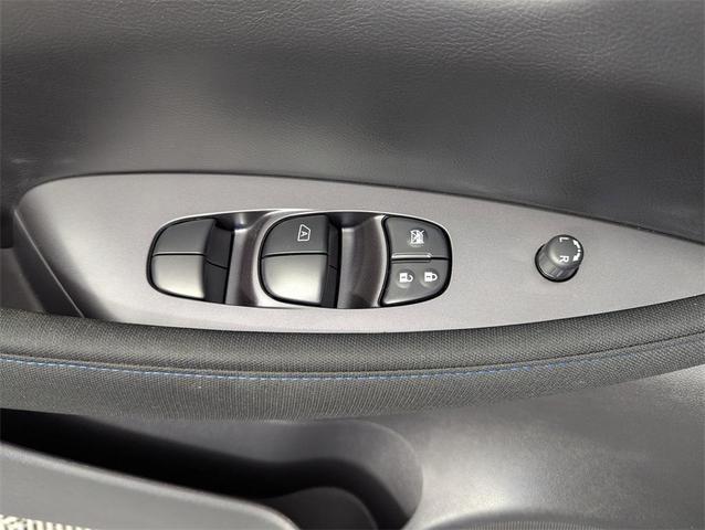 Photo of 2024 Gun Metallic Nissan Leaf