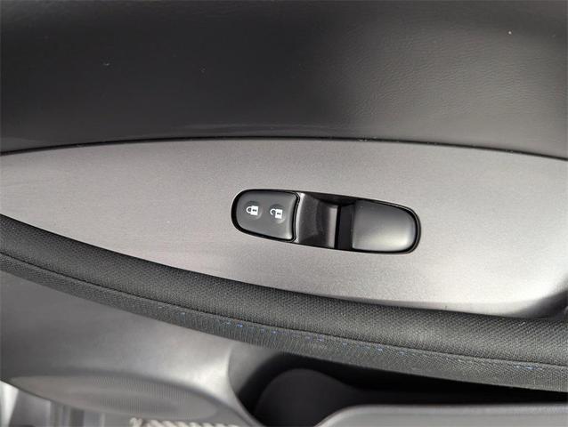 Photo of 2024 Gun Metallic Nissan Leaf