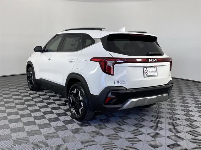 Photo of 2025 Snow White Pearl Kia Seltos
