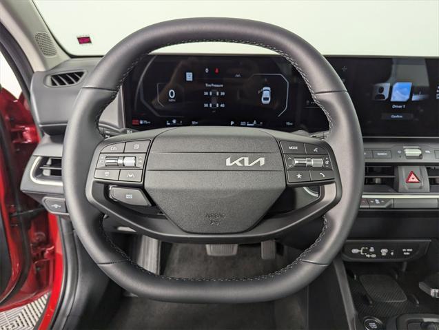 Photo of 2025 Currant Red Kia K4