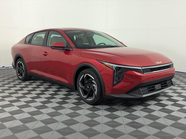 Photo of 2025 Currant Red Kia K4