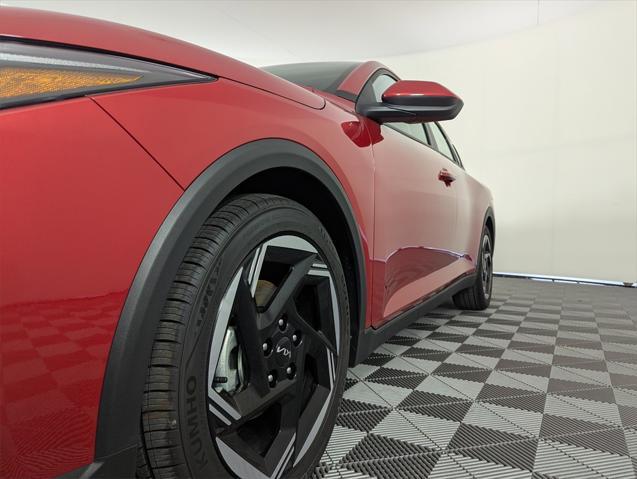 Photo of 2025 Currant Red Kia K4