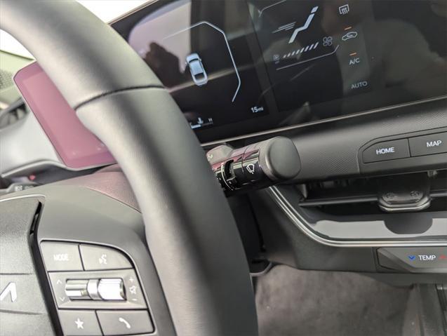 Photo of 2025 Currant Red Kia K4