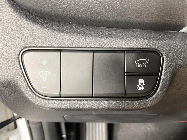 Photo of 2025 Snow White Pearl Kia Seltos