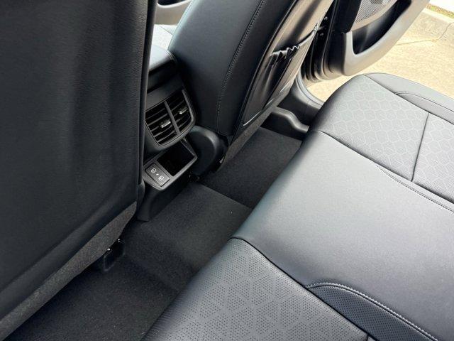 Photo of 2025 Gravity Gray Kia Seltos