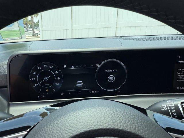 Photo of 2025 Gravity Gray Kia Seltos