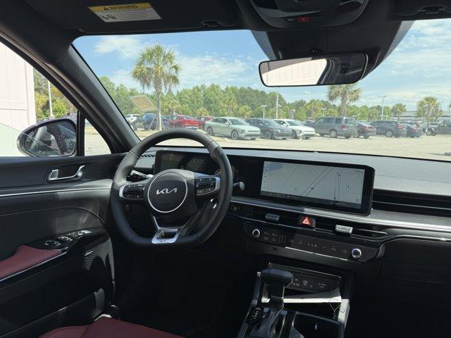 Photo of 2025 Wolf Gray Kia K5