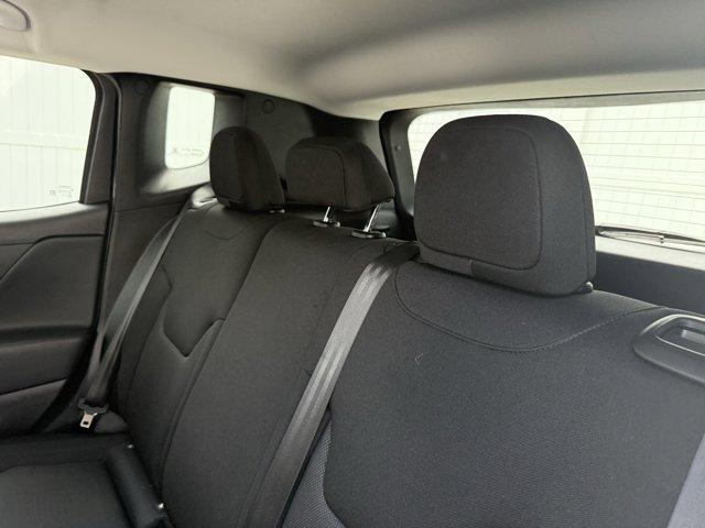 Photo of 2023 Alpine White Clearcoat Jeep Renegade