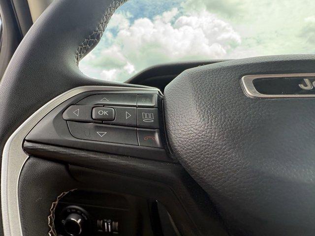 Photo of 2023 Bright White Clearcoat Jeep Grand Cherokee L