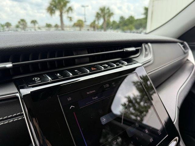 Photo of 2023 Bright White Clearcoat Jeep Grand Cherokee L