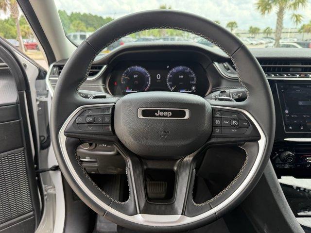 Photo of 2023 Bright White Clearcoat Jeep Grand Cherokee L