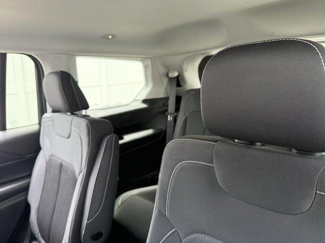 Photo of 2023 Bright White Clearcoat Jeep Grand Cherokee L