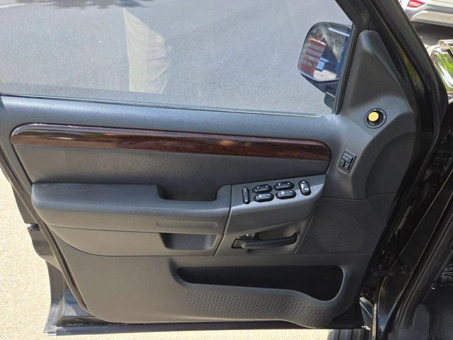 Photo of 2003 Black Clearcoat Ford Explorer Sport