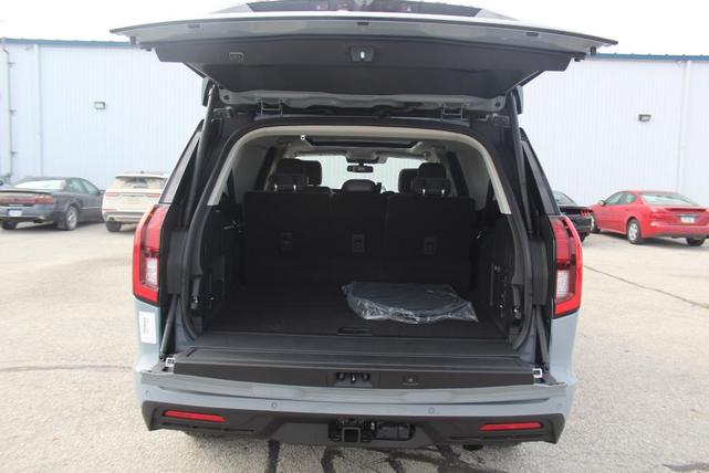 Photo of 2025 Glacier Gray Metallic Ford Expedition Max