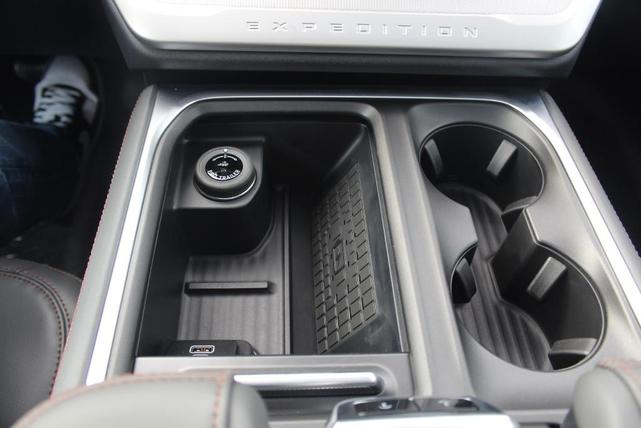 Photo of 2025 Glacier Gray Metallic Ford Expedition Max