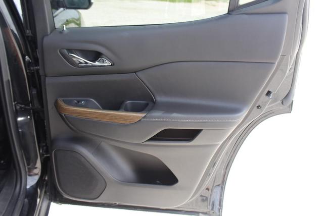 Photo of 2023 Ebony Twilight Metallic GMC Acadia