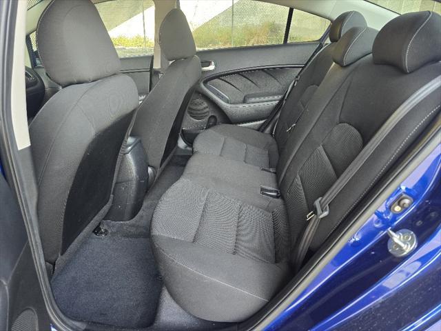 Photo of 2017 Deep Sea Blue Kia Forte