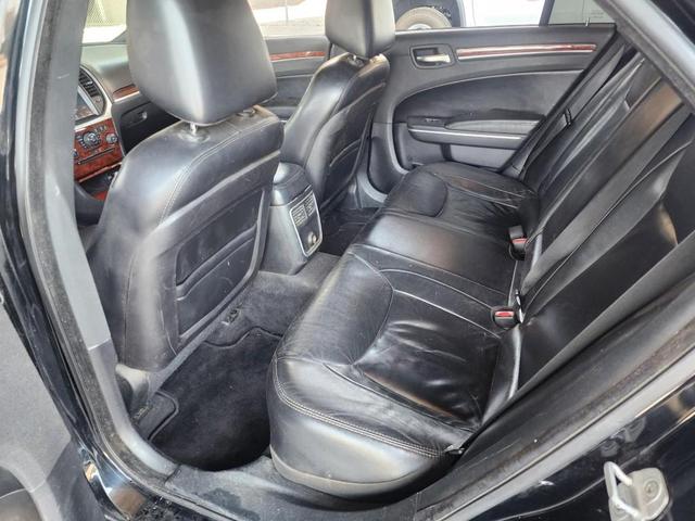 Photo of 2013 Black Chrysler 300