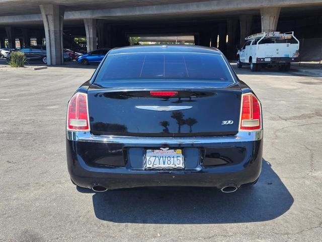 Photo of 2013 Black Chrysler 300