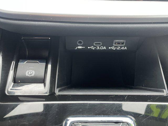 Photo of 2025 Crystal White Pearl Subaru Outback