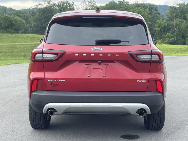 Photo of 2023 Rapid Red Metallic Tinted Clearcoat Ford Escape