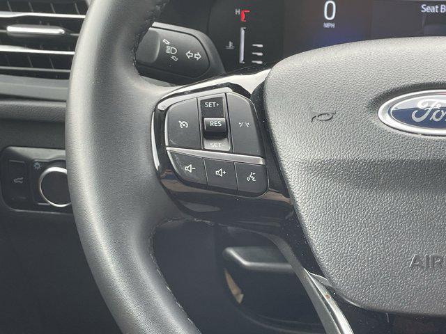 Photo of 2023 Rapid Red Metallic Tinted Clearcoat Ford Escape