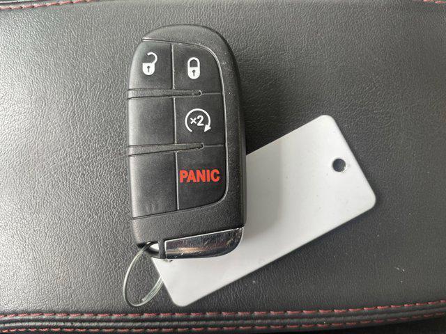 Photo of 2022 Alpine White Clearcoat Jeep Renegade