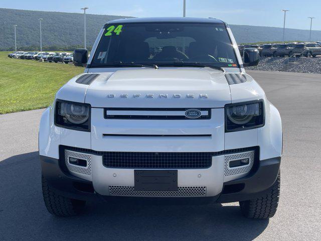 Photo of 2024 Fuji White Land Rover Defender