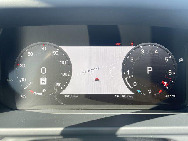 Photo of 2024 Fuji White Land Rover Defender
