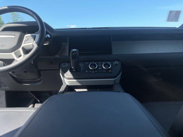 Photo of 2024 Fuji White Land Rover Defender