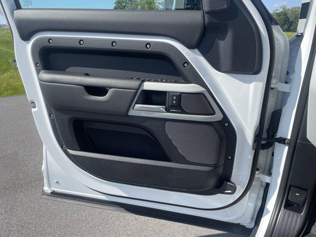 Photo of 2024 Fuji White Land Rover Defender