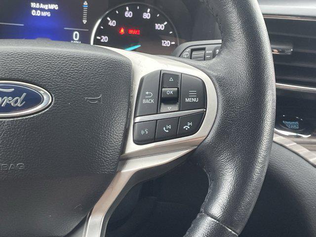 Photo of 2023 Silver Metallic Ford Explorer