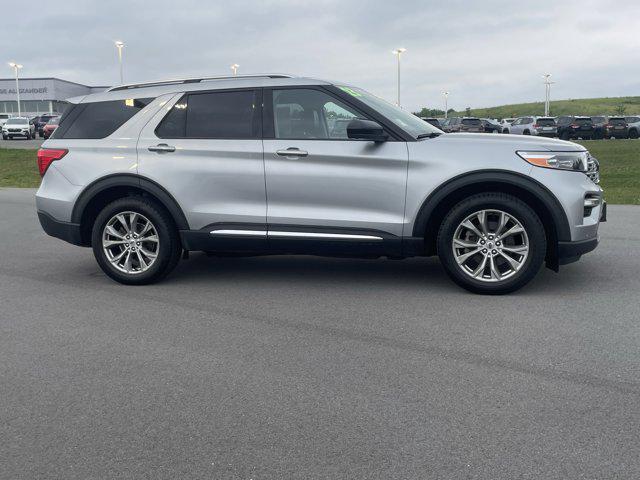 Photo of 2023 Silver Metallic Ford Explorer